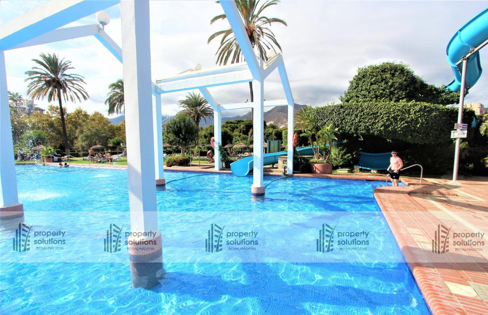 Benalbeach 1010 - Vista Al Mar - Piscina Todo El Ano - Primera Linea De Playa Benalmádena Exterior foto