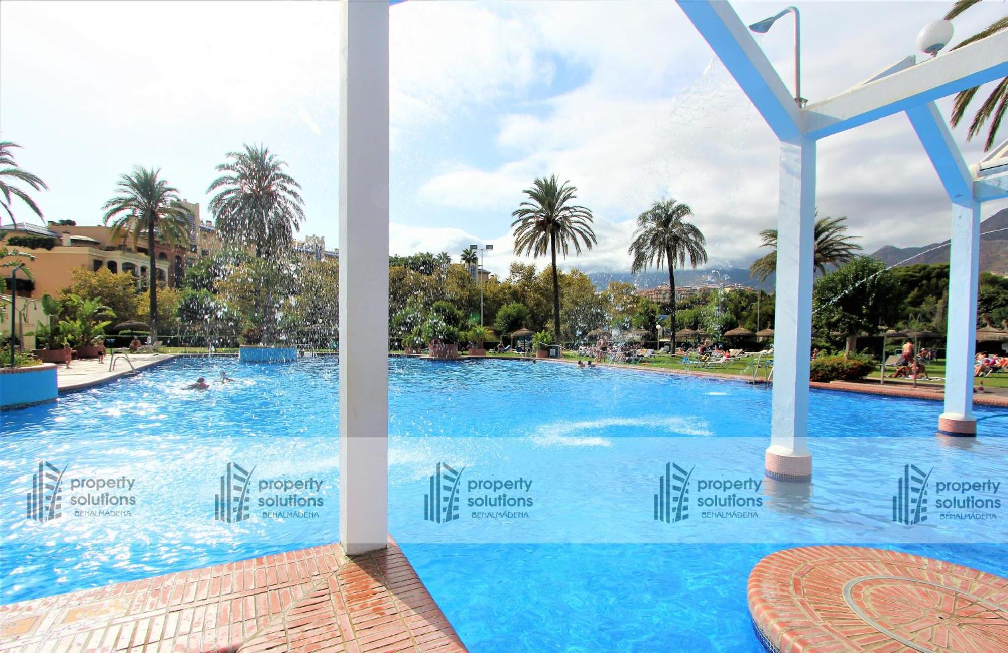Benalbeach 1010 - Vista Al Mar - Piscina Todo El Ano - Primera Linea De Playa Benalmádena Exterior foto