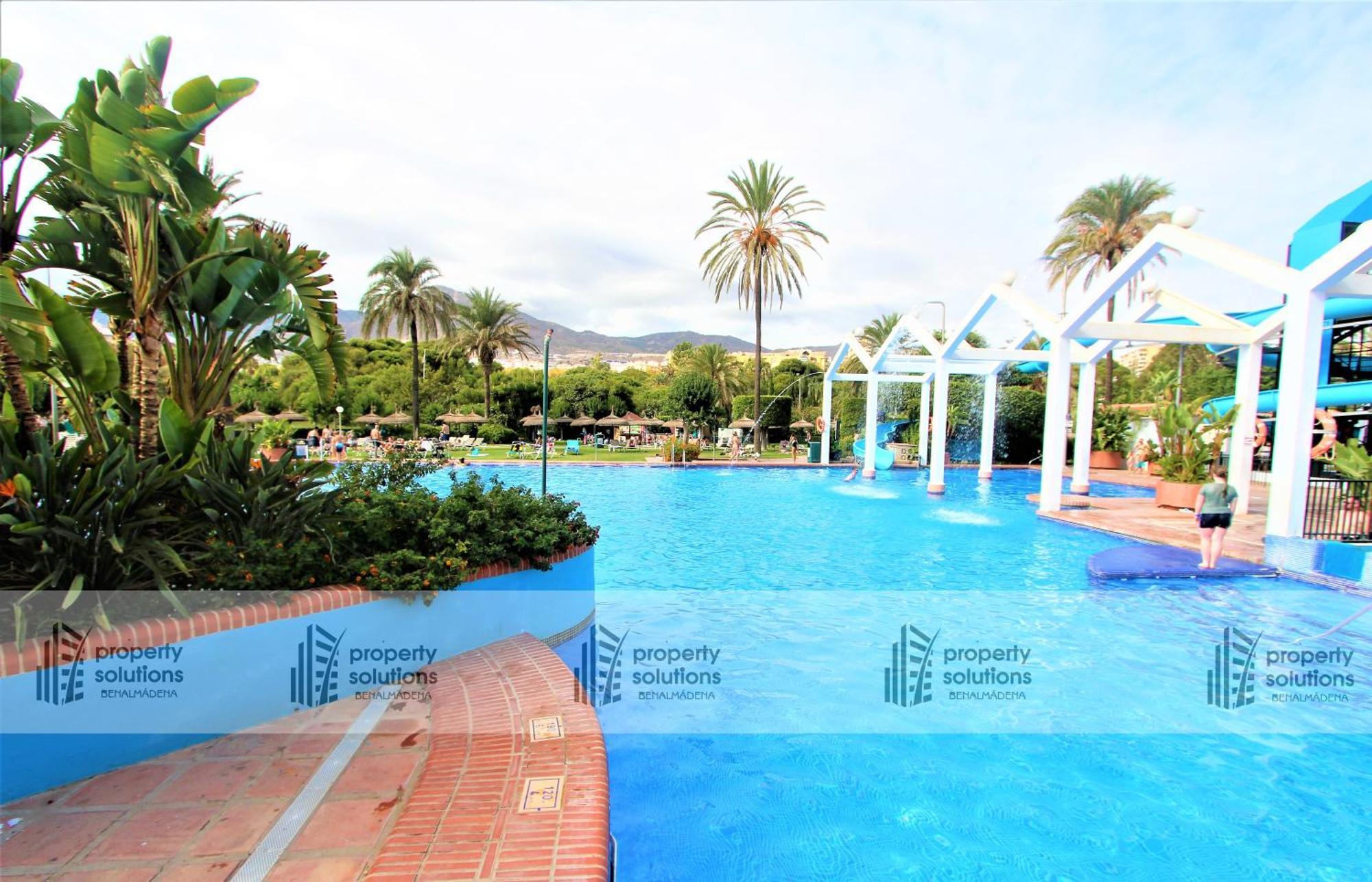 Benalbeach 1010 - Vista Al Mar - Piscina Todo El Ano - Primera Linea De Playa Benalmádena Exterior foto